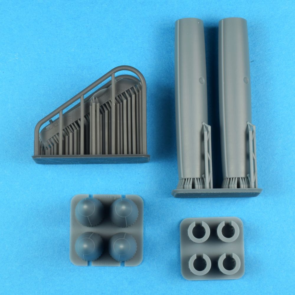 マクドネル 370ガロン主力戦車（F-4ファントム）1:72