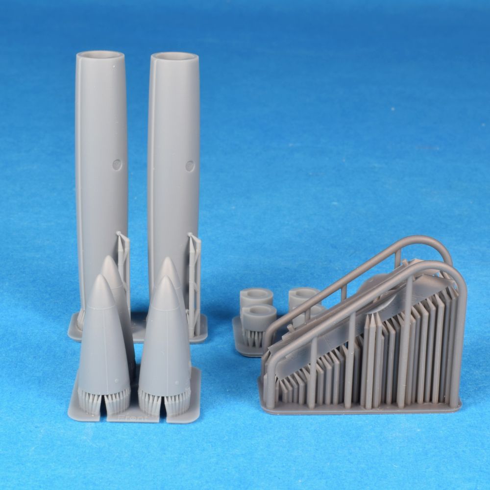 マクドネル 370ガロン主力戦車（F-4ファントム）1:72