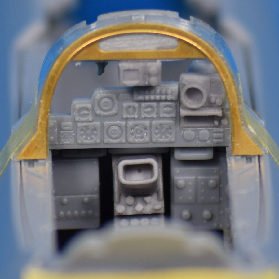 ABANDONNÉ : Conversion de becs de bord d'attaque pour F-4E (version tardive)