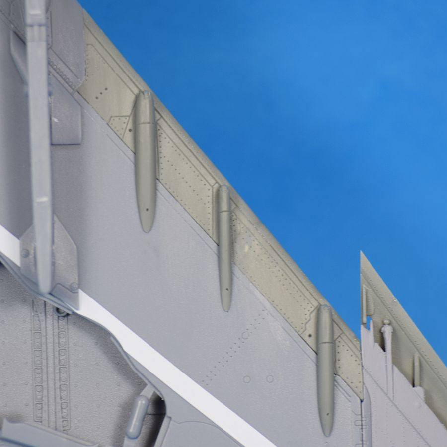 ABANDONNÉ : Conversion de becs de bord d'attaque pour F-4E (version tardive)