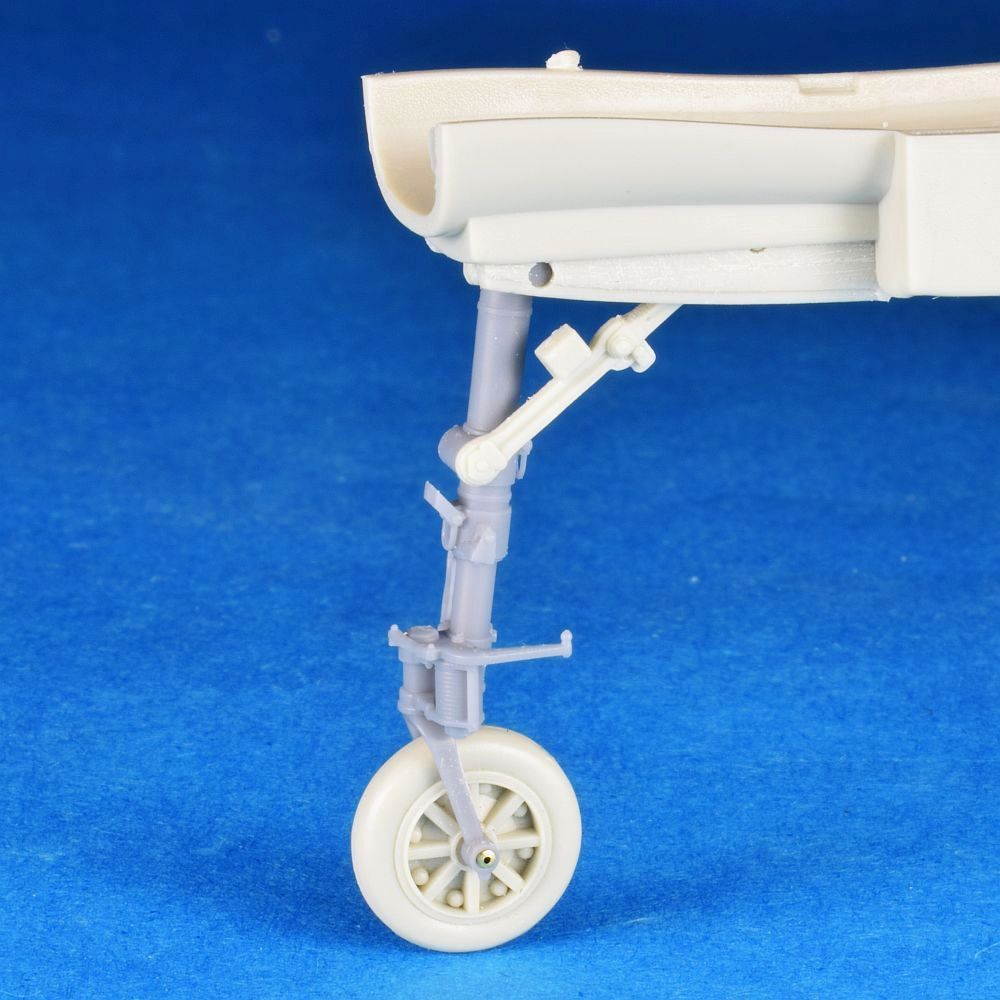 FJ-2/3 フューリー ノーズギア アップグレード (キティホーク用)